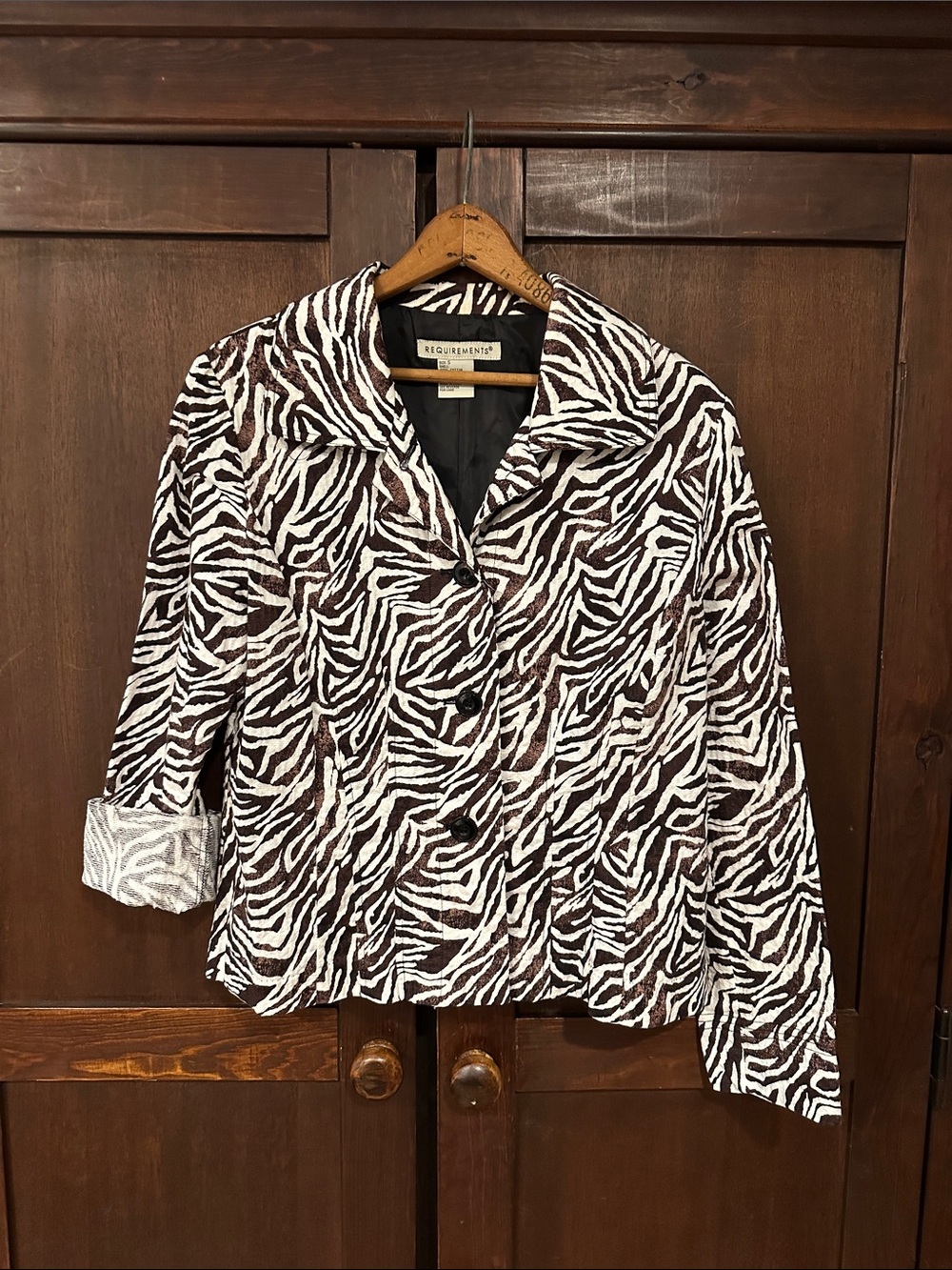 Requirements • Women’s Suit Blazer • coat • jacket • Summerweight